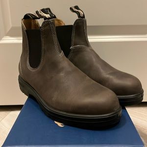 Blundstone 1469 boots NEW w/box